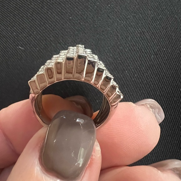 SIZE 5 JTV - Picture 4 of 10